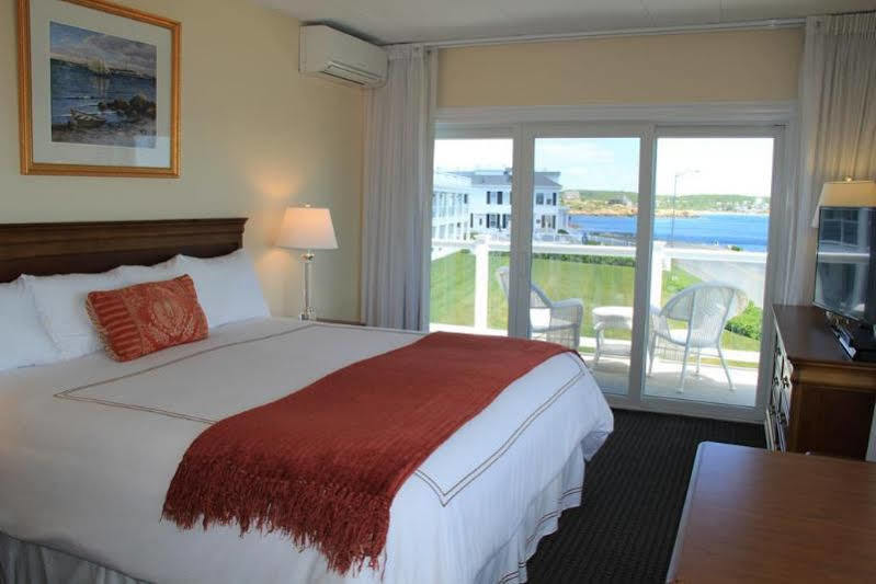 Ocean House Hotel At Bass Rocks Gloucester Bagian luar foto